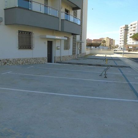 Appartement Premiere Ligne De Mer Roses Buitenkant foto